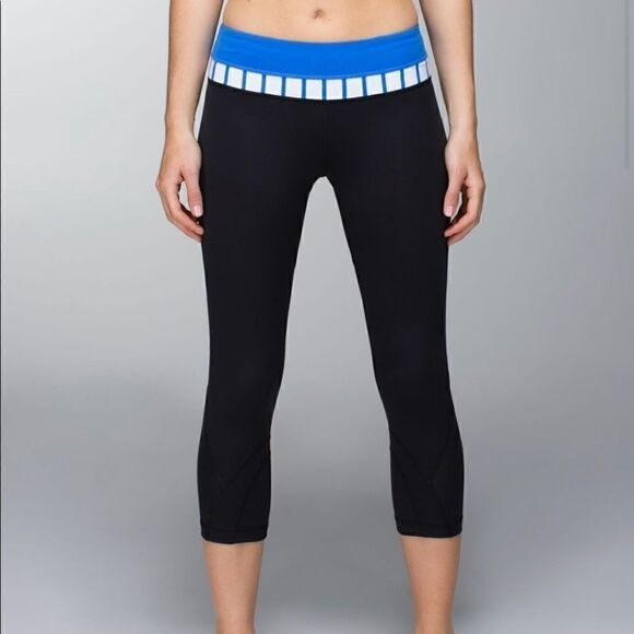 Lululemon Run: Inspire crop 2: deauville stripe Sz 2 - Picture 1 of 10